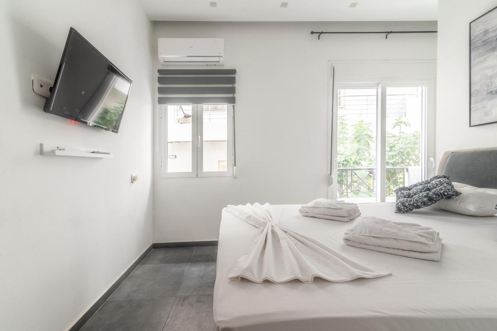 Misty Grey Apartment Near City Centre كاندية المظهر الخارجي الصورة