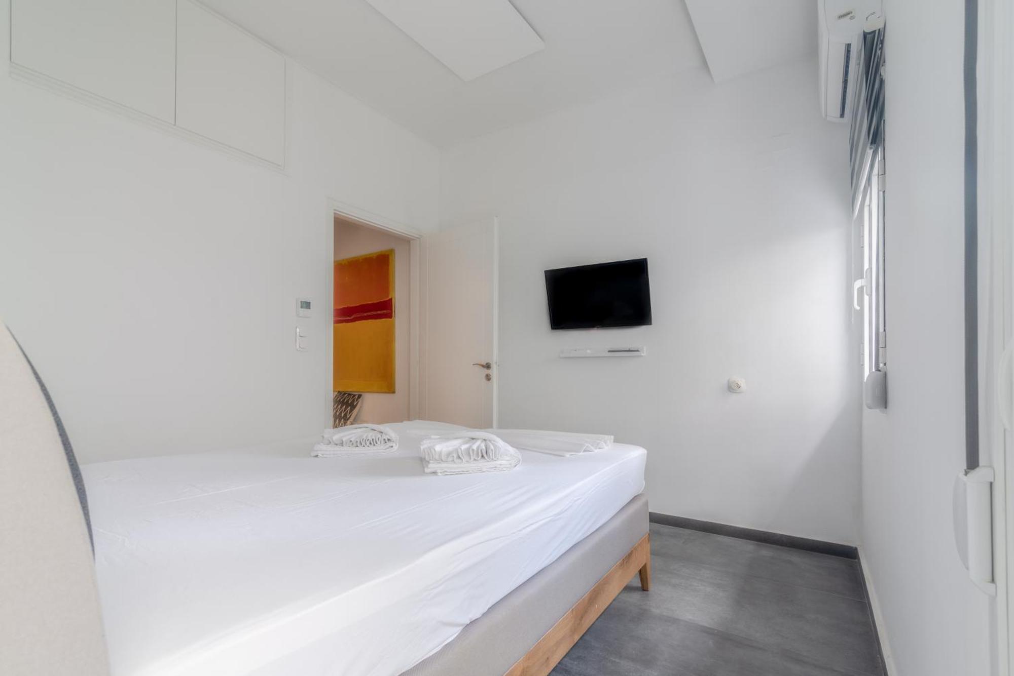 Misty Grey Apartment Near City Centre كاندية المظهر الخارجي الصورة